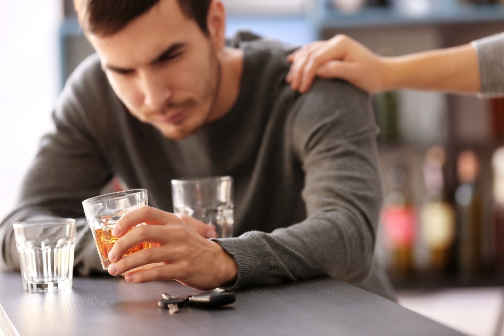 Drinking too much is linked to our genes, according to an expert, and this means treatment tailored to the individual’s genetic makeup may be the answer. More time and research is needed to understand and develop medicine, however. Photo: Shutterstock