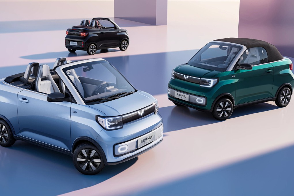 The Cabrio comes with a manually retractable roof and will be sold on a ‘first-come, first-served’ basis. Photo: Weibo