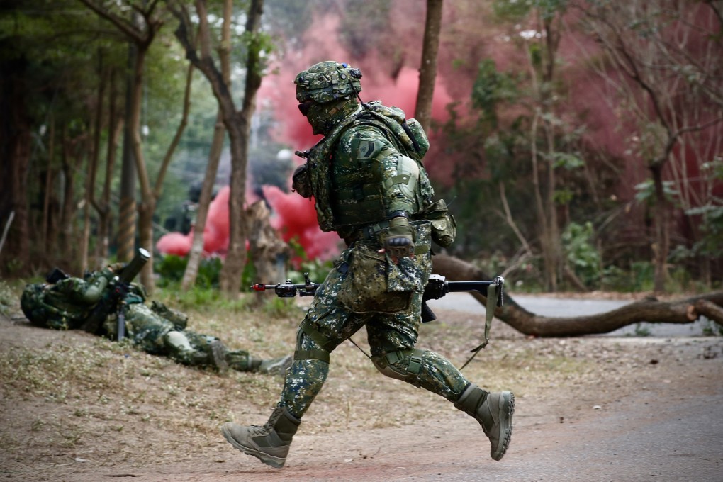 Taiwanese military react during the urban warfare drill in Kaohsiung, Taiwan, on January 6. The drill simulated military response during an enemies attack amidst the rising military tension between mainland forces and Taiwan.  Photo: EPA-EFE
