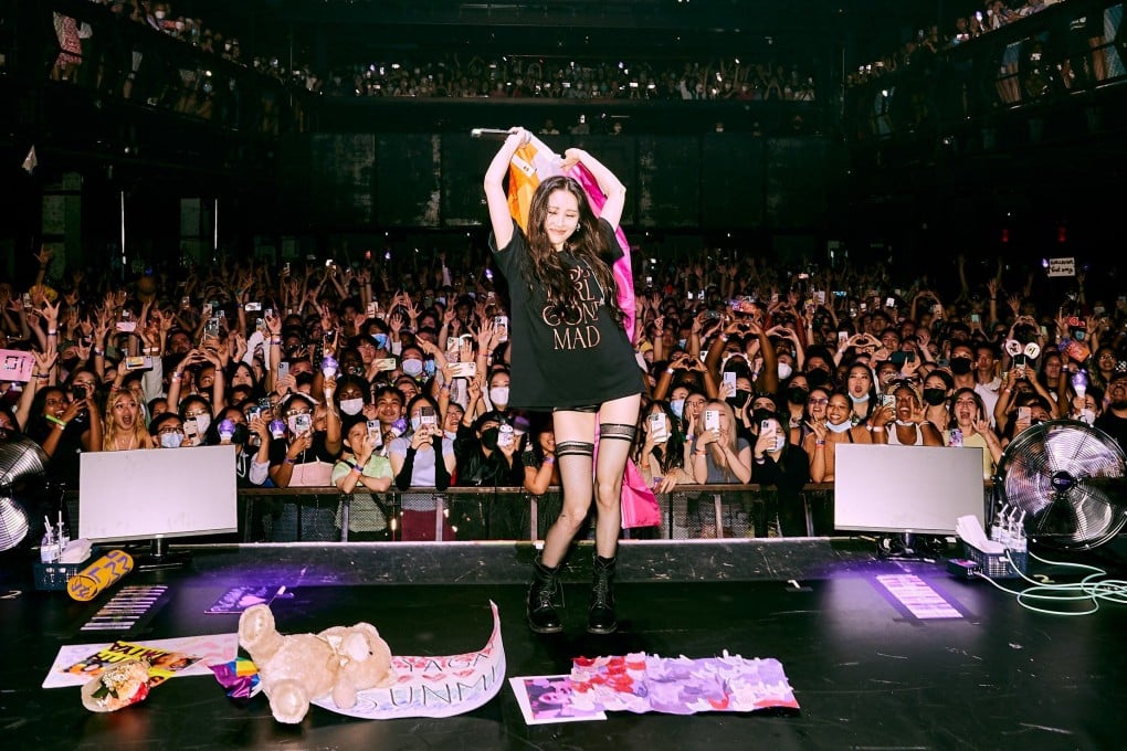 K-pop singer Sunmi performs a recent concert in New York. Photo:
@official_sunmi_ / Twitter