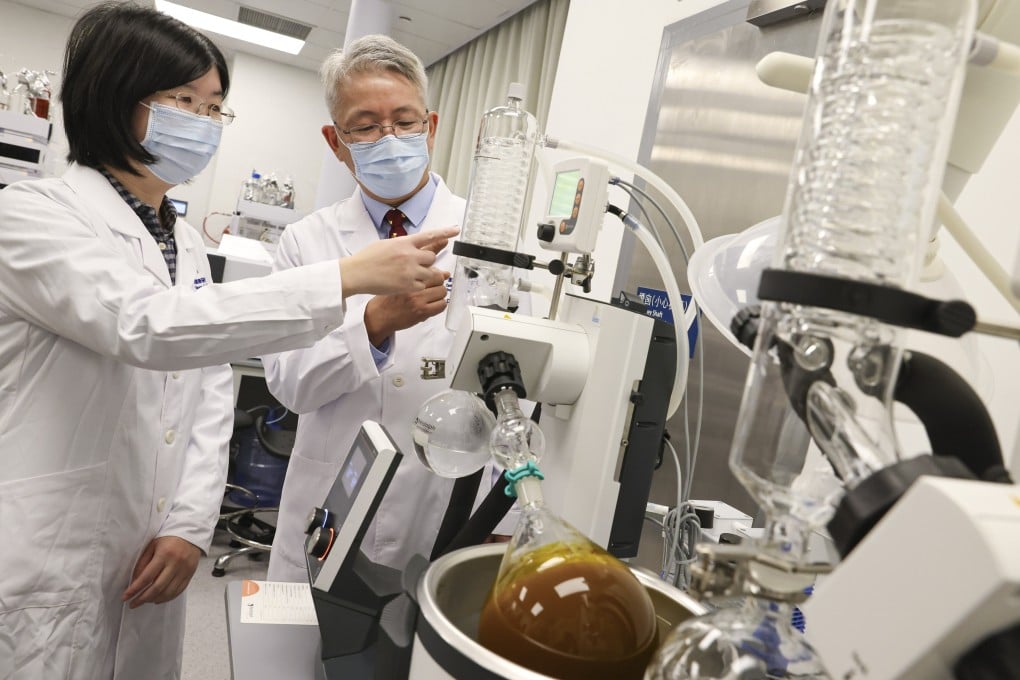Dr Zhu Lin and Professor Bian Zhaoxiang of the Baptist University Chinese medicine school. Photo: Dickson Lee.