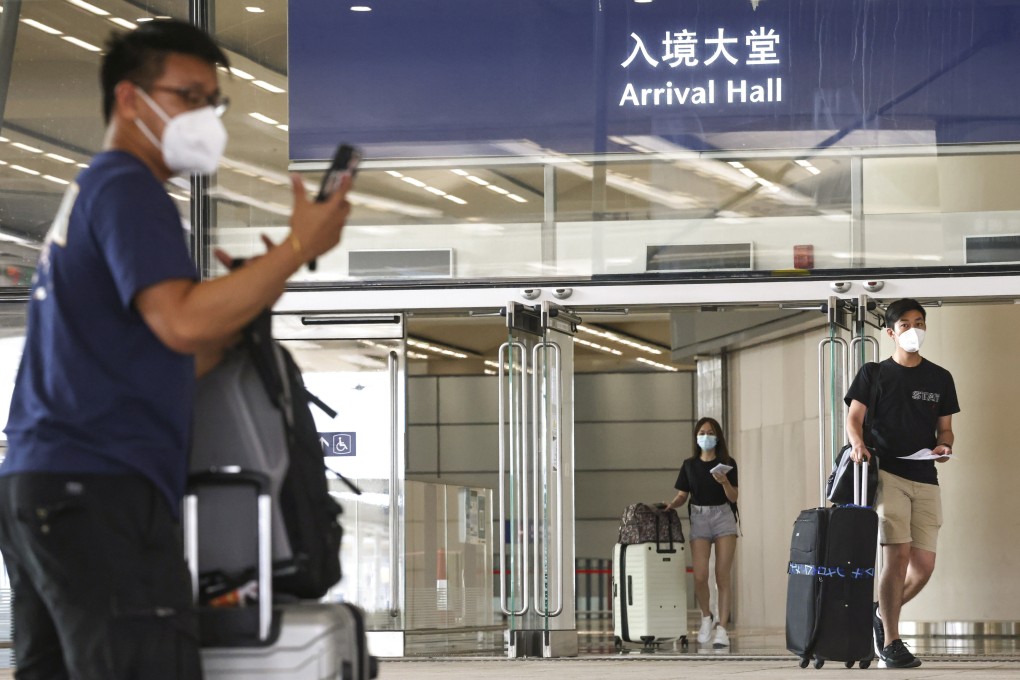 Hong Kong is reviewing rules surrounding temporary vaccine passes in a bid to shore up its Covid-19 containment policies. Photo: K. Y. Cheng