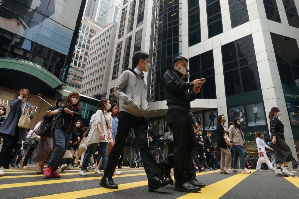 A previous report by Henley estimated that this year 3,000 millionaires would leave Hong Kong. Photo: Felix Wong