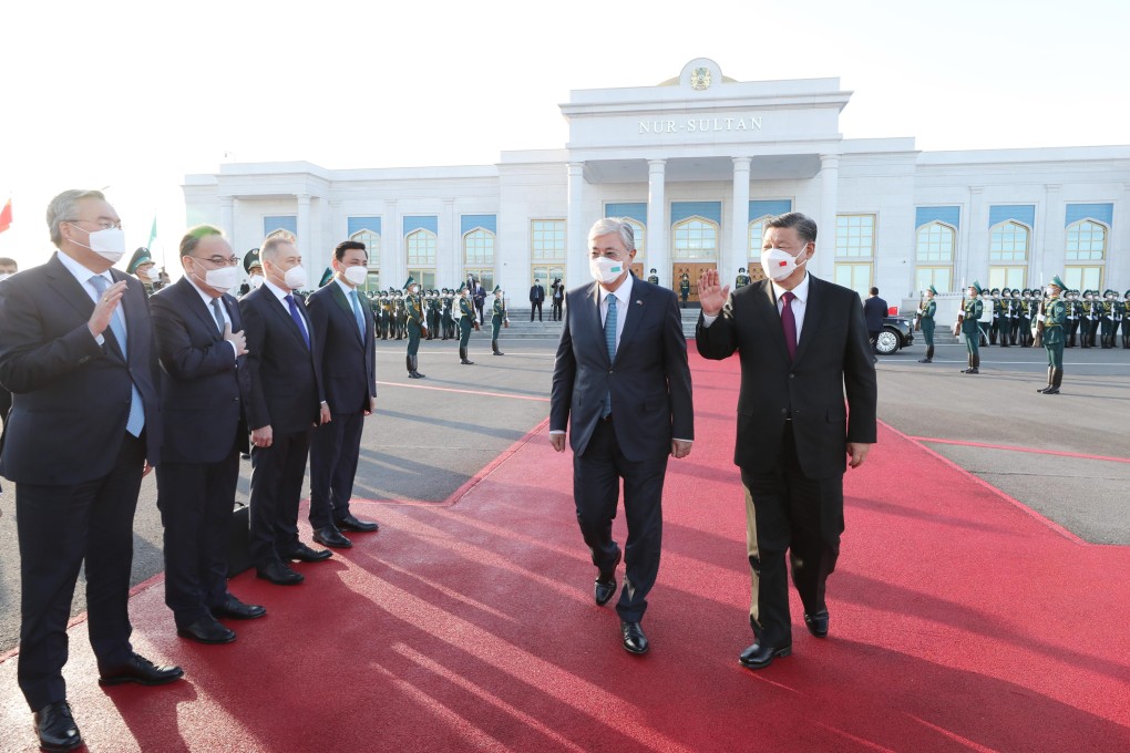 Chinese President Xi Jinping concludes his state visit to Kazakhstan and leaves Nur-Sultan, September 14. A joint statement from the two countries pledged more cooperation and political trust. Photo: Xinhua