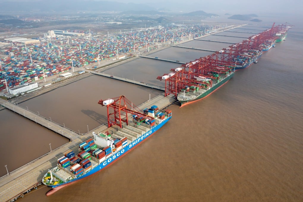 Ningbo-Zhoushan Port – the world’s biggest in terms of cargo throughput – also suspended operations on Tuesday night, but has yet to resume activities. Photo: Xinhau