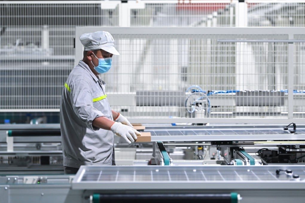 China’s manufacturers cut jobs for the fifth straight month to reduce costs in August. Photo: Xinhua