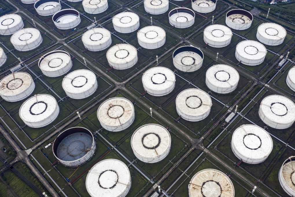Oil storage tanks on the outskirts of Ningbo in China’s Zhejiang province. Photo: Bloomberg