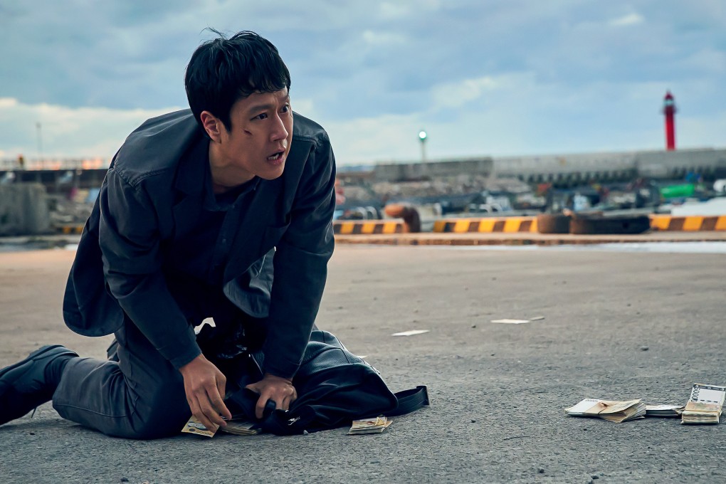 Jung Woo as Park Dong-ha, a struggling academic who gets caught up in Korea’s criminal underbelly in action-drama A Model Family. Photo: Netflix