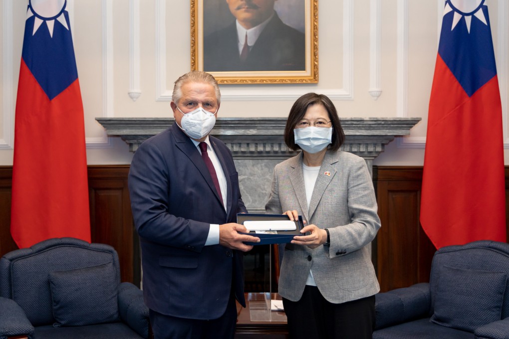 Klaus-Peter Willsch, chair of the German-Taiwan Parliamentary Friendship Group, meets Taiwanese President Tsai Ing-wen in Taipei on Monday. Photo: Office of the President, Taiwan