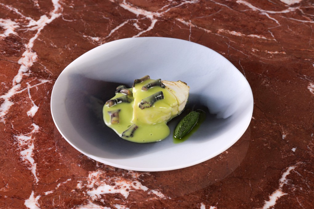 Merluza con salsa verde. Photo: Agora