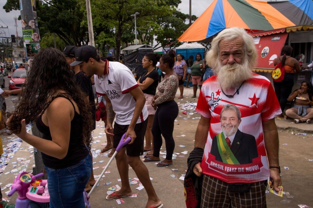 A Lula supporter wears a T-shirt with a photo of Luiz Inacio Lula da Silva in Rio de Janeiro, Brazil on Saturday. Photo: Bloomberg