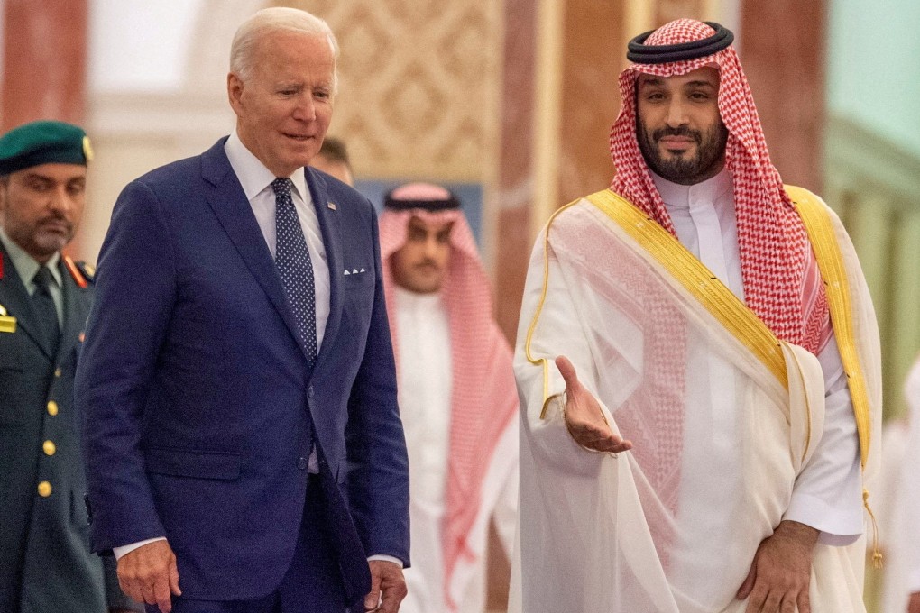 Saudi Crown Prince Mohammed bin Salman (right) receives US President Joe Biden at Al Salman Palace upon his arrival in Jeddah, Saudi Arabia, on July 15. Photo: Reuters