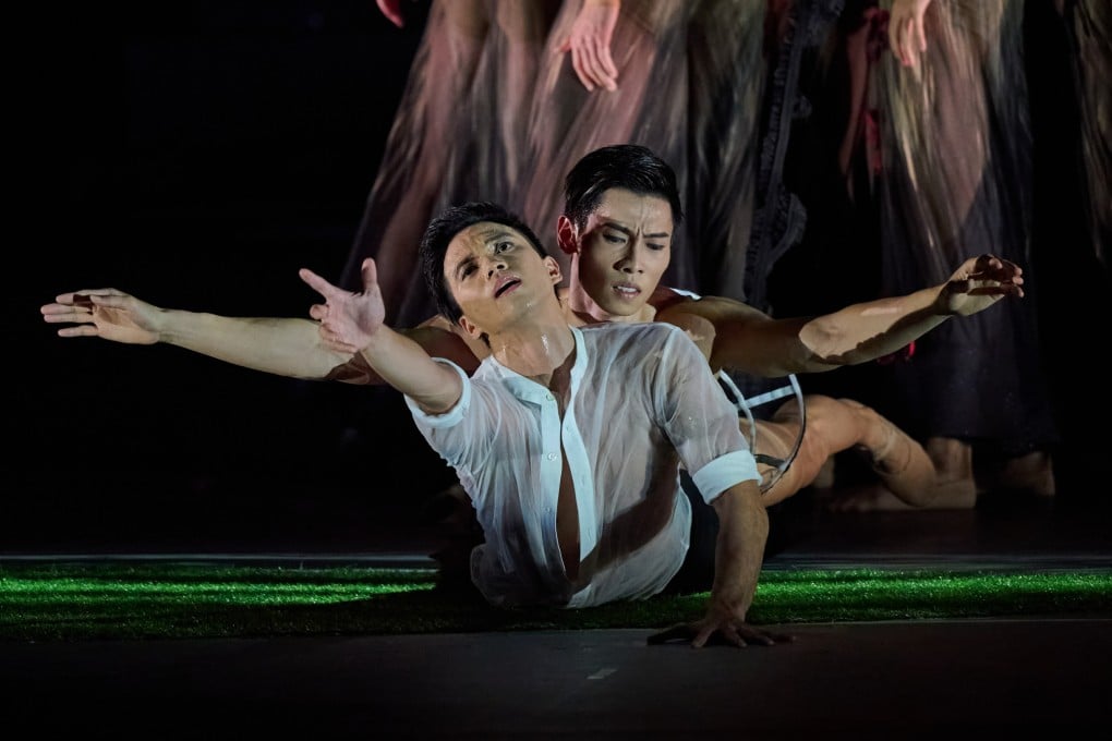 Luis Cabrera (left) and Kyle Lin (right) in a scene from “The Last Song”, choreographed by Ricky Hu and part of “Carmina Burana”, a double bill from the Hong Kong Ballet and Hong Kong Philharmonic. Photo: Conrad Dy-Liacco / Courtesy of Hong Kong Ballet