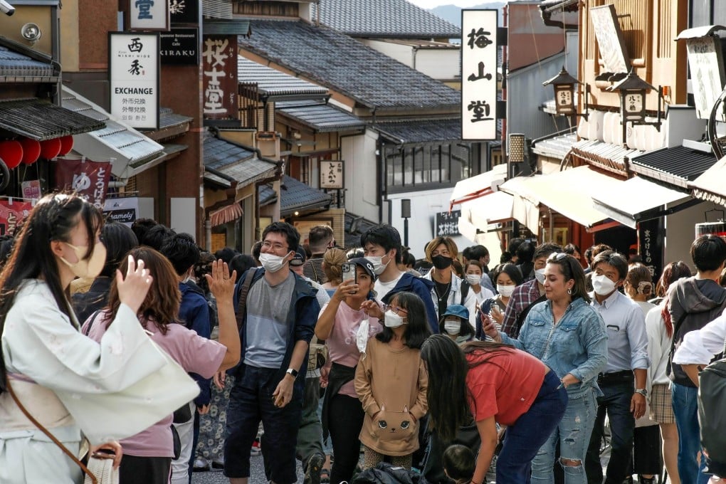 A street in Kyoto is crowded with tourists on October 11, as Japan eases border controls. Photo: Kyodo