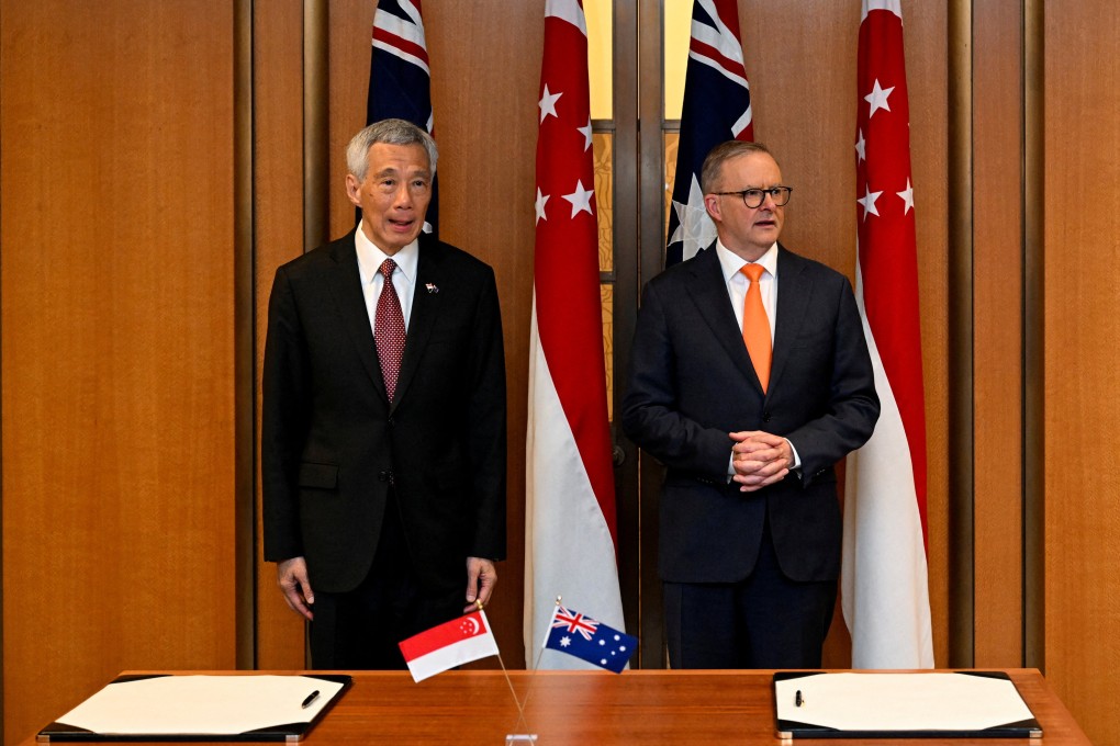 Prime Minister of Singapore Lee Hsien Loong and Australian Prime Minister Anthony Albanese in Canberra on Tuesday. Photo: Reuters
