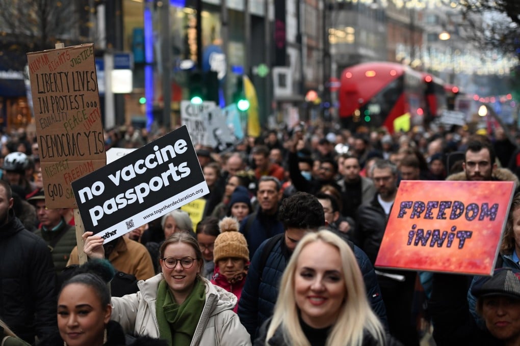 People protest against a Covid-19 lockdown in London on December 18, 2021. Photo: EPA-EFE