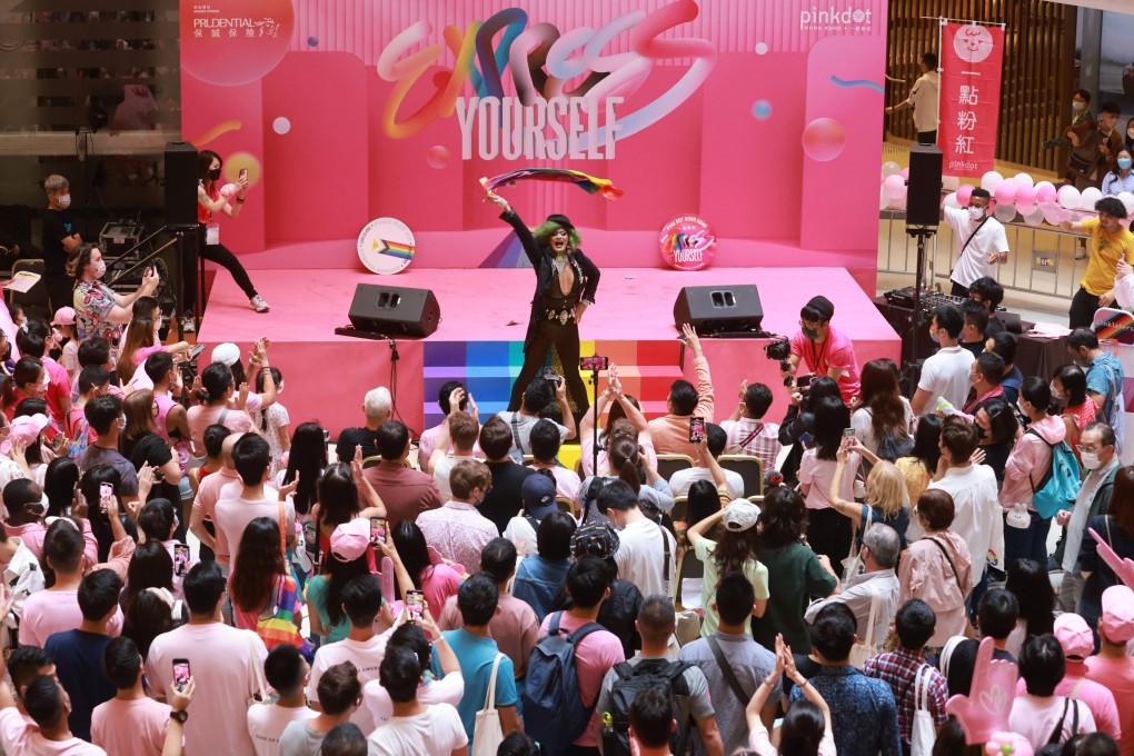 Themed “Express Yourself”, Sunday’s carnival hosted more than 25 community booths and 35 pop-up stores, as well as arts and craft events. Photo: May Tse