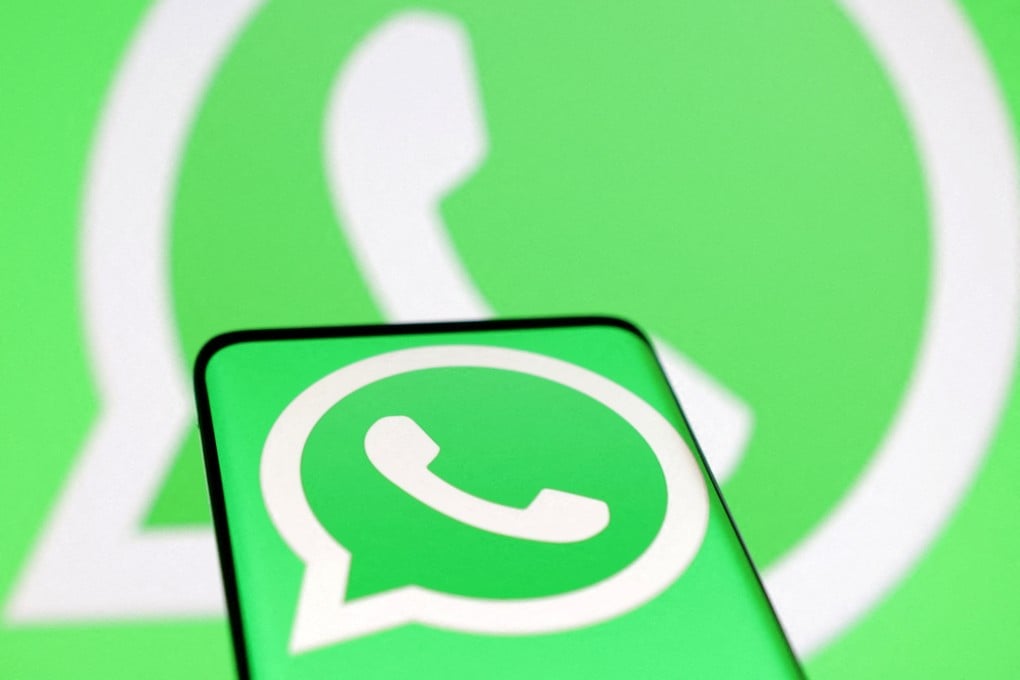 Puzzled Hong Kong residents turned to online forums to vent their frustrations over the WhatsApp outage. Photo: Reuters