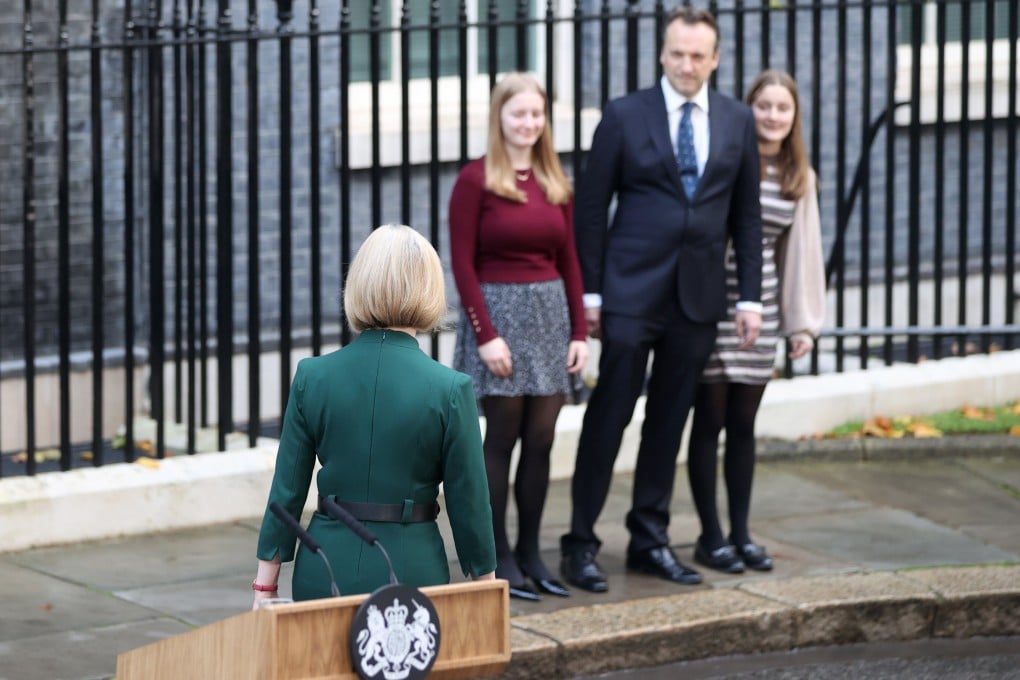 British prime minister Liz Truss walks towards her husband and daughters after delivering a speech on her last day in office on October 25. Photo: Xinhua
