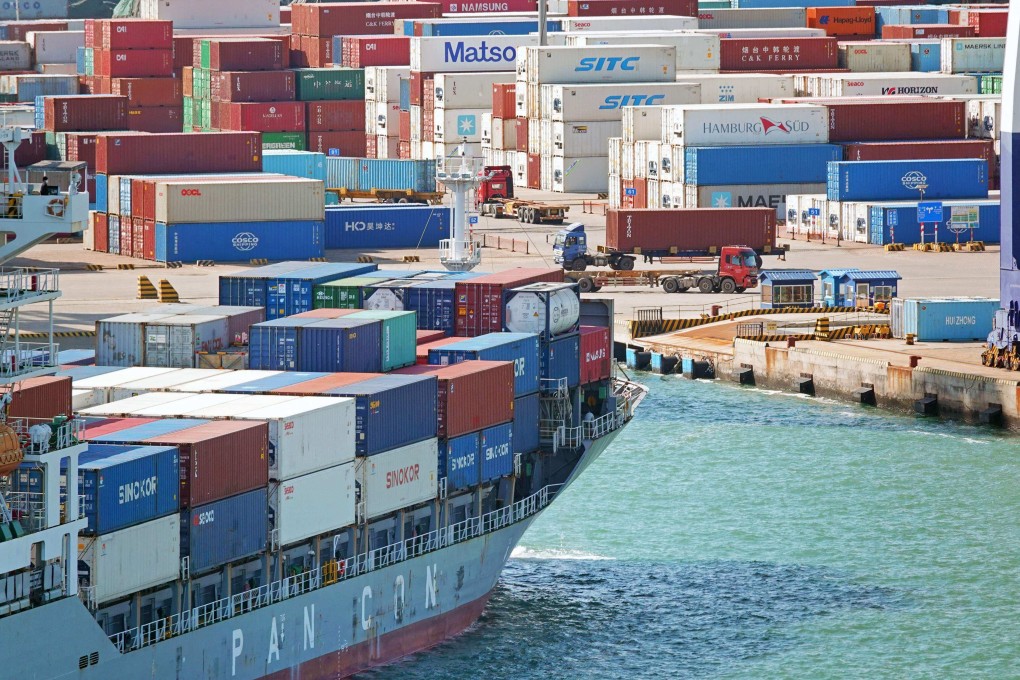 A cargo ship approaches Yantai Port in China’s eastern Shandong province on October 6, 2022. Photo: AFP