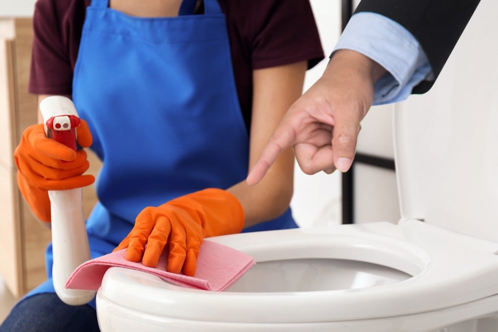 A professional woman in China quit her job after being forced to clean toilets on her first day and is praised for exposing the company. Photo: SCMP composite