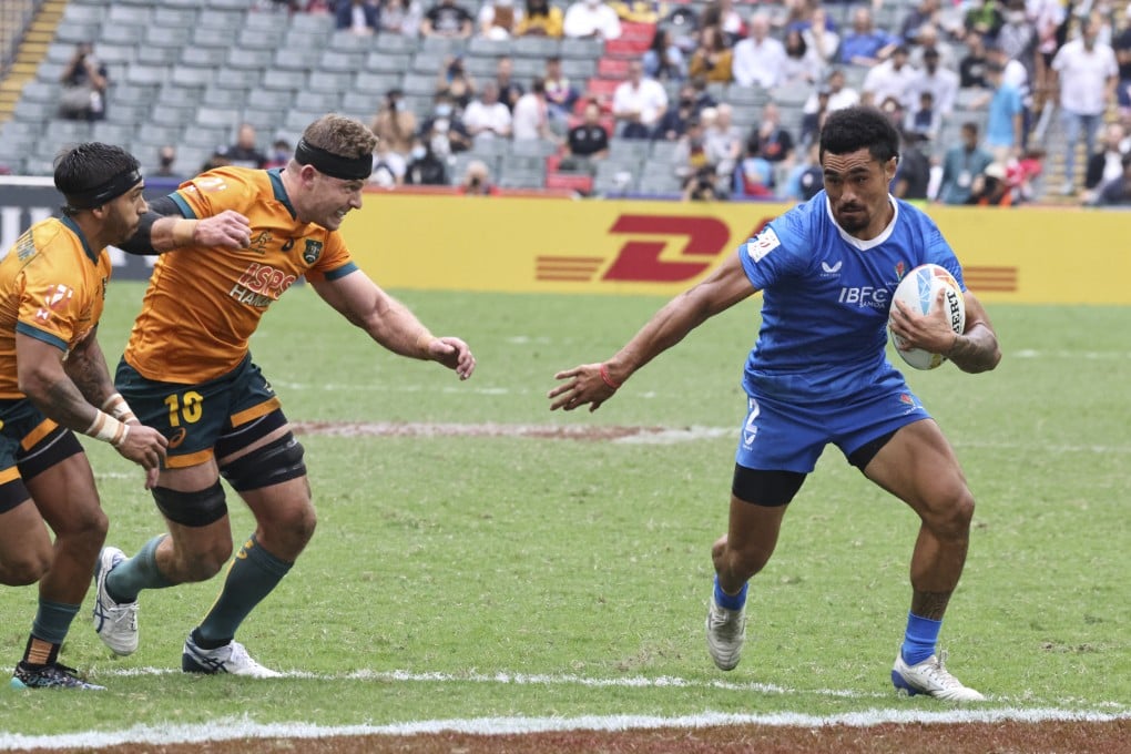 Vaa Apelu Maliko of Samoa in action against Australia on day 2 at the 2022 Hong Kong Sevens. Photo: K.Y. Cheng