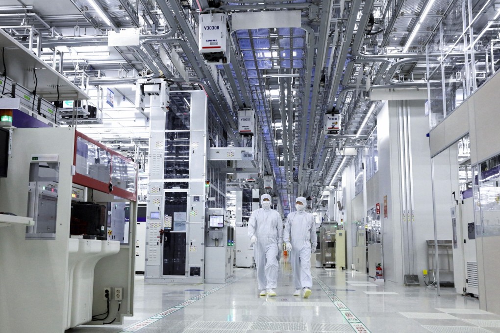 South Korea is the world’s second largest semiconductor foundry market, which means its companies manufacture chips that others design. Photo: Bloomberg