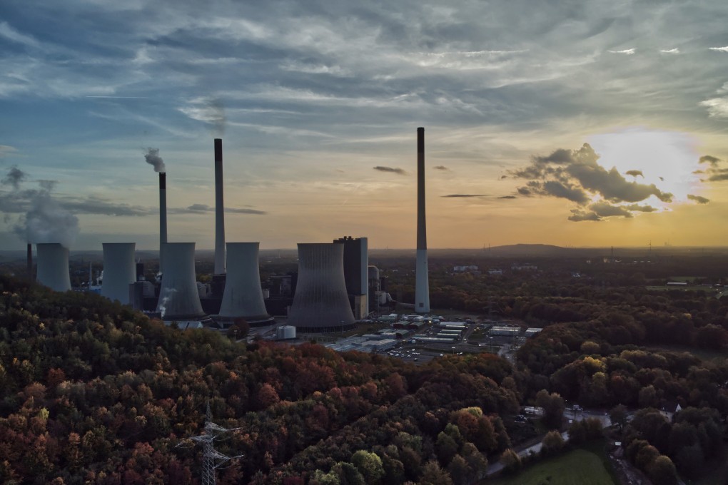 The European Union’s executive commission slashed its forecast for economic growth next year as fuel and heating costs rise. Photo: AP