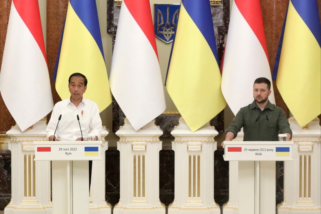 Indonesian President Joko Widodo and Ukrainian President Volodymyr Zelensky at a press conference following their meeting in Kyiv on June 29. Widodo travelled to Europe in summer, meeting both Zelensky and Russian President Vladimir Putin, to lay the groundwork for the G20 summit in Bali. Photo: dpa