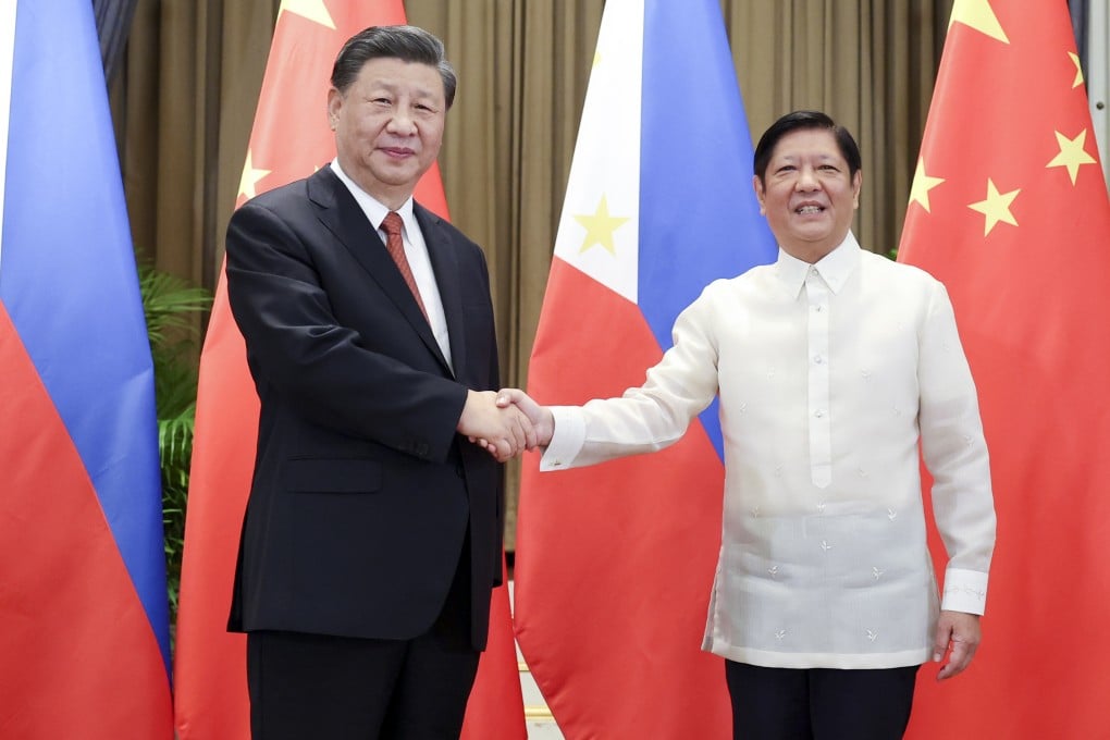 Chinese President Xi Jinping meets
Philippine President Ferdinand Marcos Jnr in Bangkok, Thailand, on November 17. The leaders met in person for the first time on the sidelines of this year’s Apec Summit. Photo: Xinhua