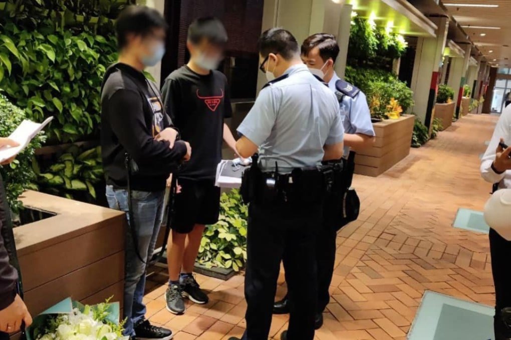 Police officers were called to the University of Hong Kong on Sunday. Photo: Undergrad