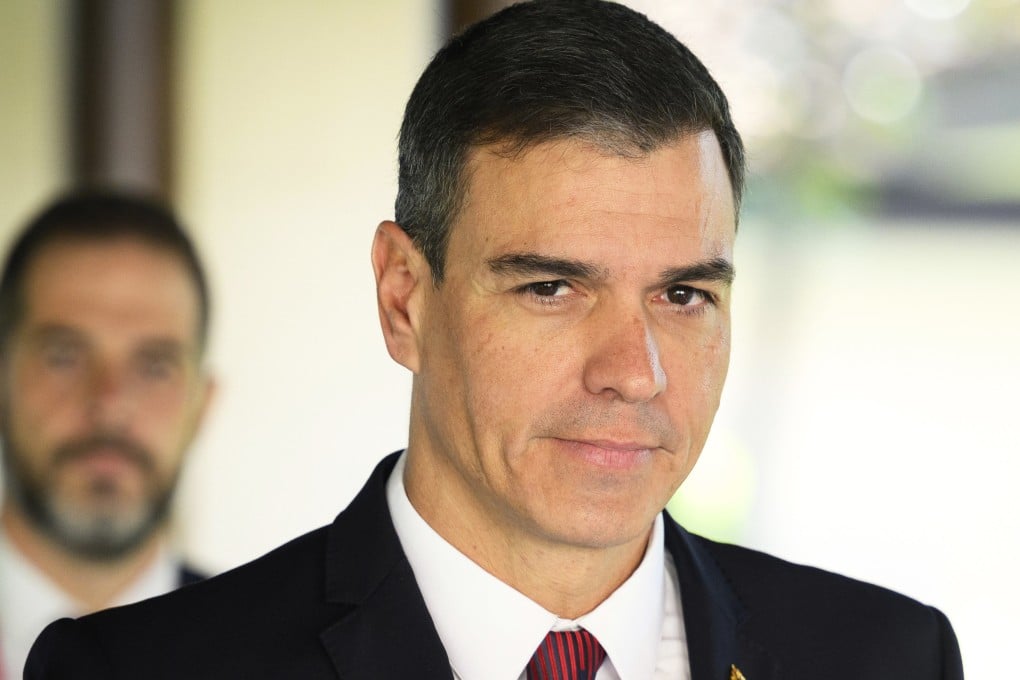 A letter bomb addressed to Spanish Prime Minister Pedro Sánchez was intercepted and disposed of by the bomb squad. Photo: AP