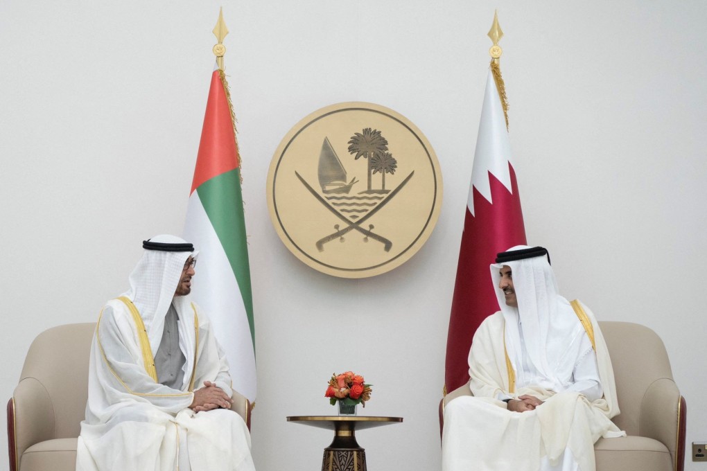 Qatar’s Emir, Sheikh Tamim bin Hamad al-Thani (right) meets with President of the UAE Sheikh Mohamed bin Zayed Al Nahyan in Doha on December 5, 2022. Photo: Reuters