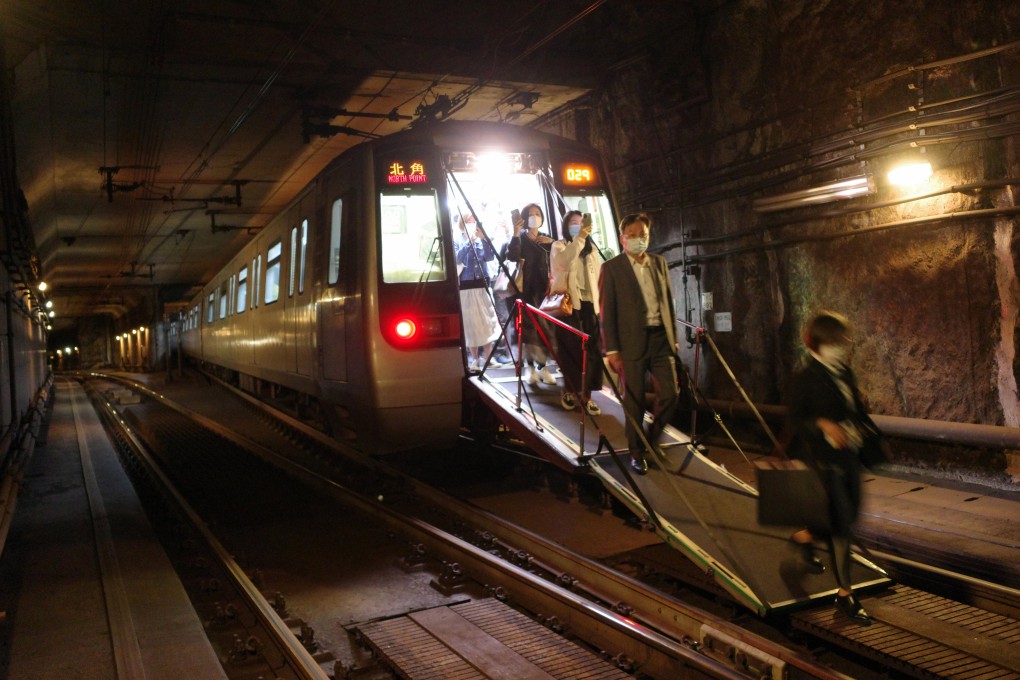Hong Kong train stuck in tunnel after power lost when cable connecting ...