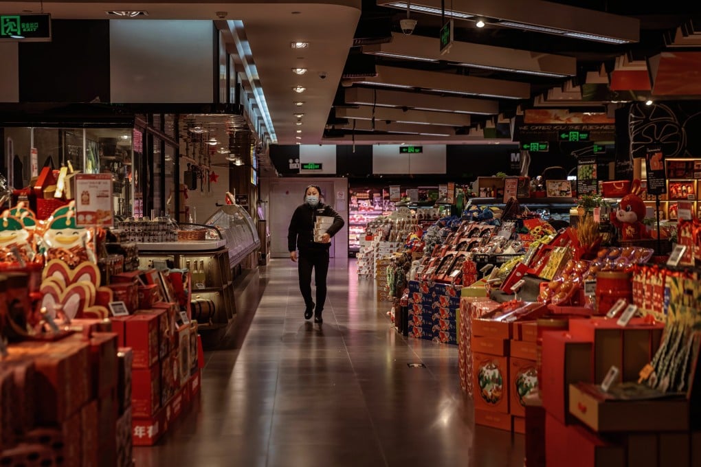 A supermarket in Shanghai on 15 December 2022. Photo: EPA-EFE