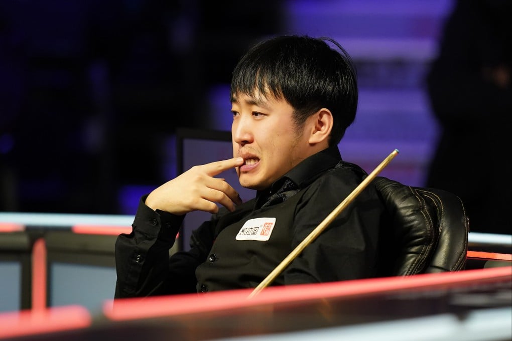 Chen Zifan during his match with Zhou Yuelong at the 2021 Cazoo UK Championship at the York Barbican. Photo: Getty Images