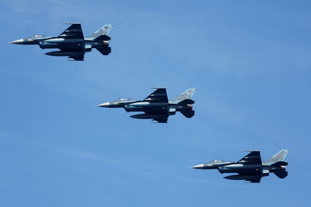 Mitsubishi F-2 fighters of Japan Air Self-Defense Force at Sagami Bay, off Yokosuka in November 2022. Photo: Reuters