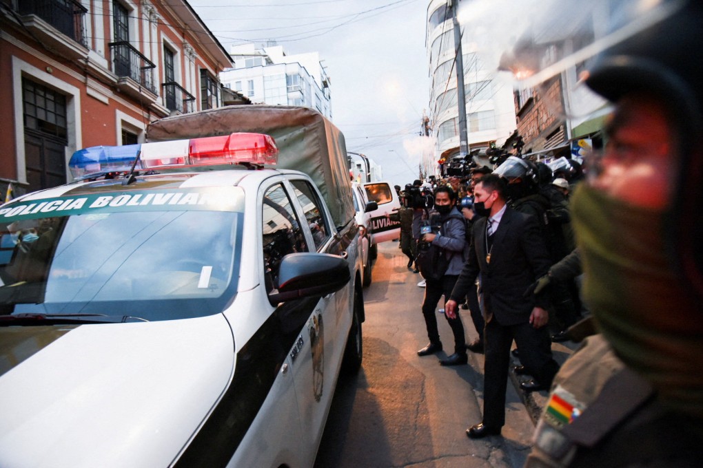 A convoy of security forces in La Paz, Bolivia, where opposition leader Luis Fernando Camacho has been detained. Photo: Reuters