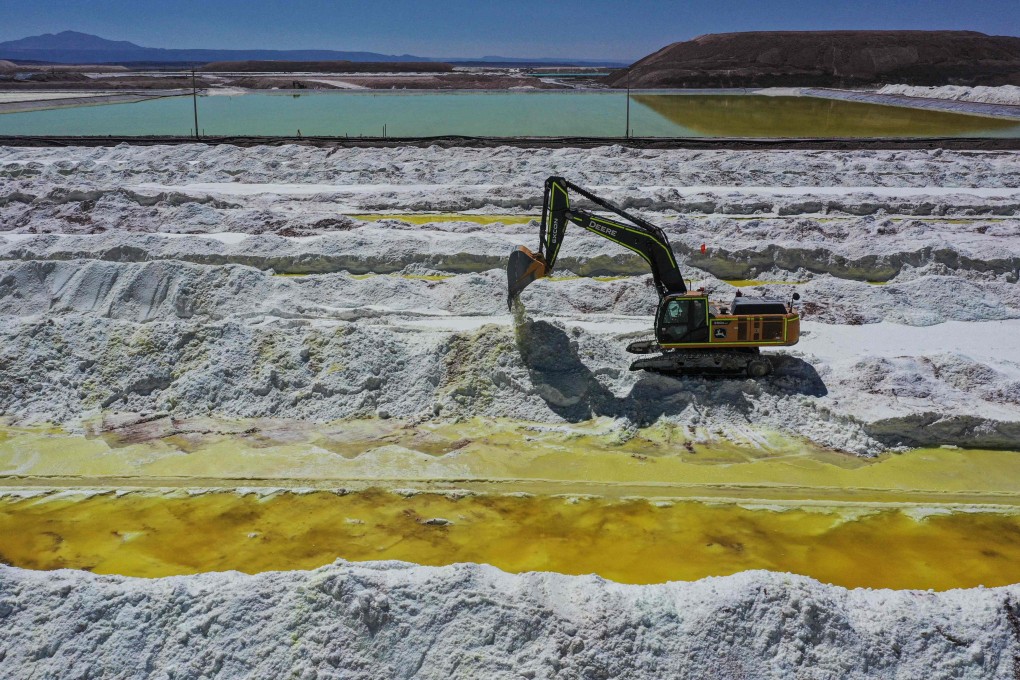 Brine ponds and processing areas of the lithium mine of the Chilean company SQM (Sociedad Quimica Minera) in the Atacama Desert on September 12, 2022. Photo: AFP
