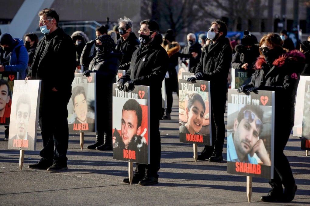 People mark the first anniversary of the downed Ukraine International Airlines flight PS752, in Toronto, Ontario, Canada on January 8, 2021. Photo: AFP