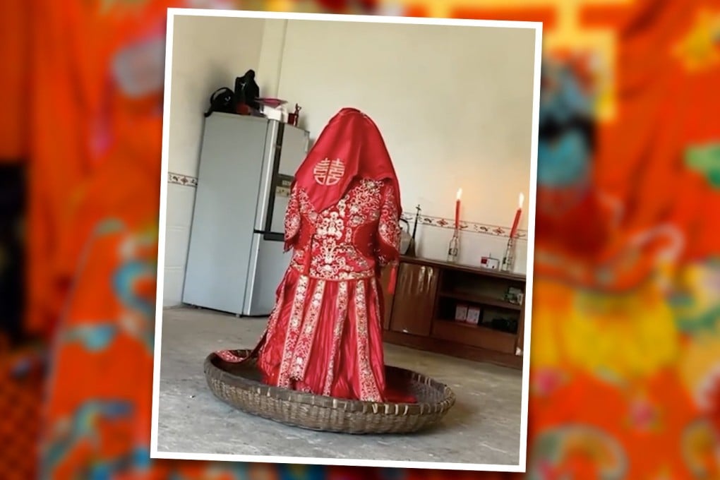 Hone her good temper : bride in China forced to sit still for 5 hours