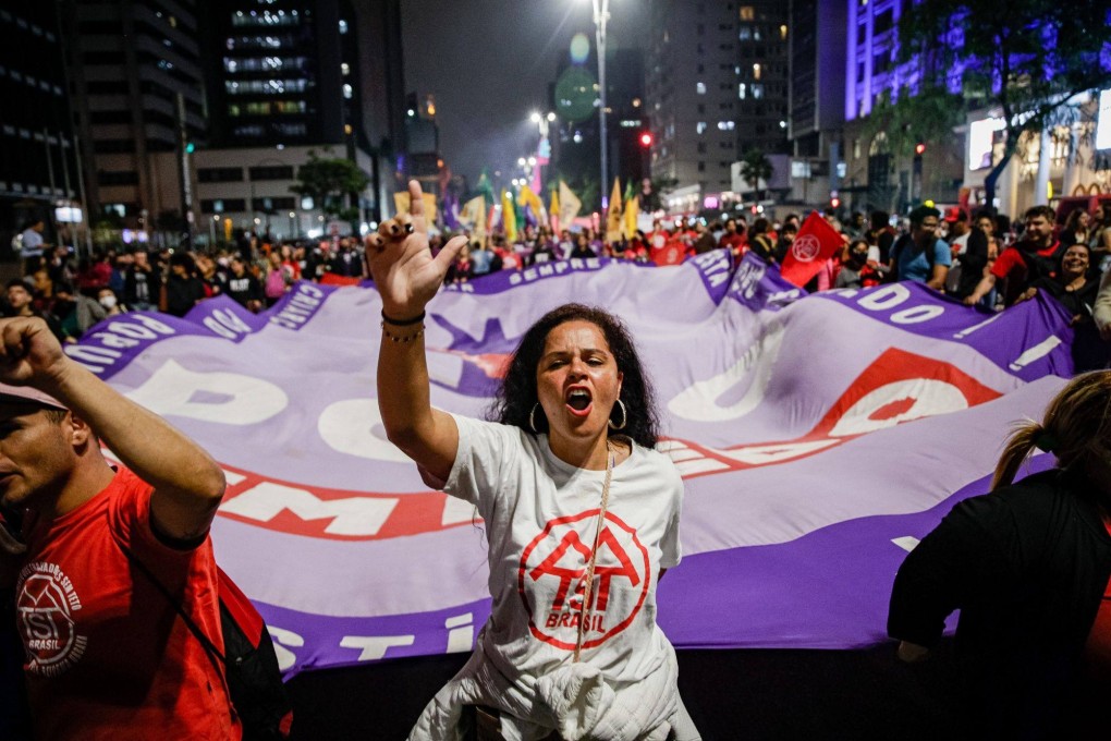 Demonstrators take part in a pro-government protest in Sao Paulo, Brazil on Monday. Photo: Bloomberg