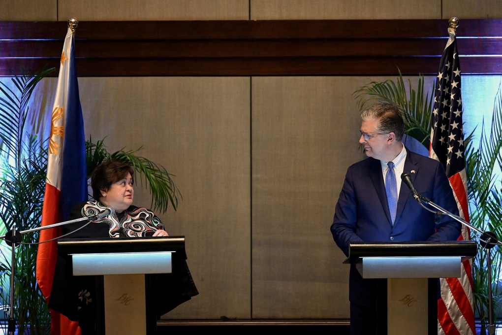 Foreign Affairs Undersecretary for Bilateral Relations and Asean Affairs Theresa Lazaro and US Assistant Secretary of State for East Asian and Pacific Affairs Daniel Kritenbrink in Manila. Photo: AFP