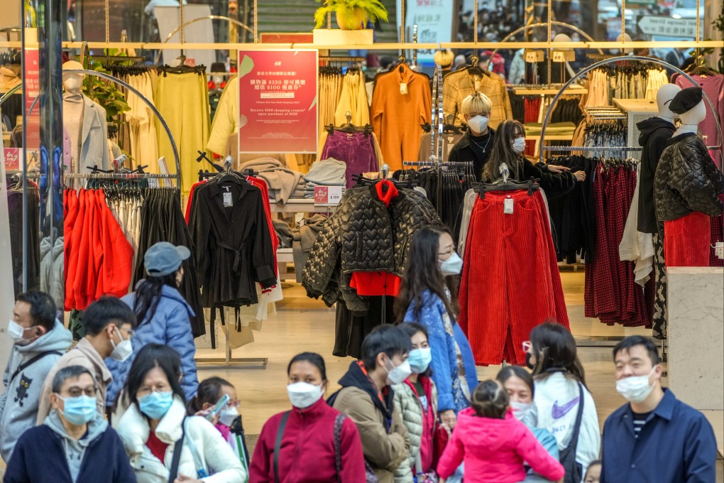 Consumers shop at Causeway Bay on the last day of the Lunar New Year holiday. Photo: Sam Tsang