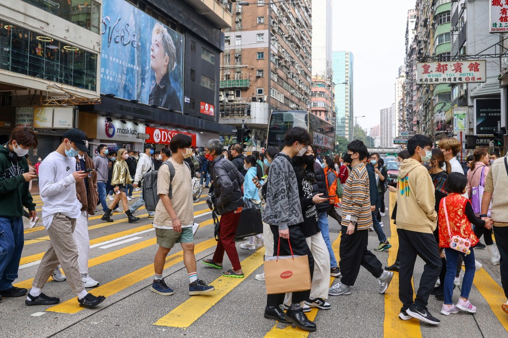 Shoppers in Mong Kok on the second day of the Lunar New Year. Photo: Dickson Lee