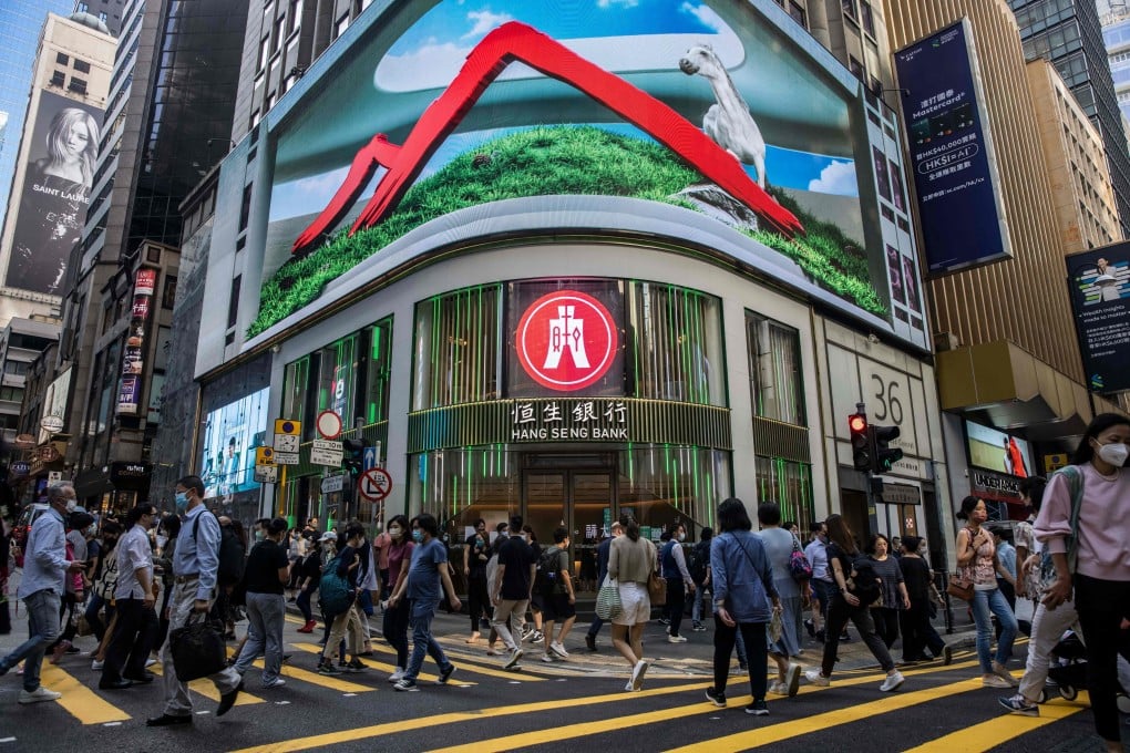 Pedestrians in Hong Kong on October 28, 2022. Photo: AFP