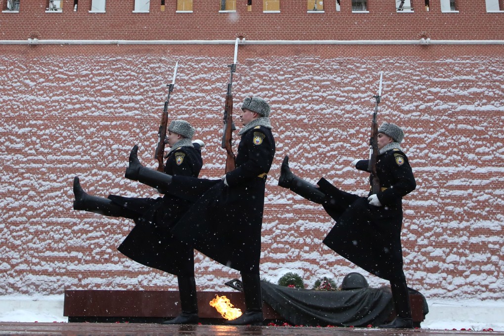 Russian honour guards march in front of the Tomb of the Unknown Soldier in Moscow. Russia is marking the 80th anniversary of the end of the Battle of Stalingrad, a turning point in World War II. Photo: EPA-EFE