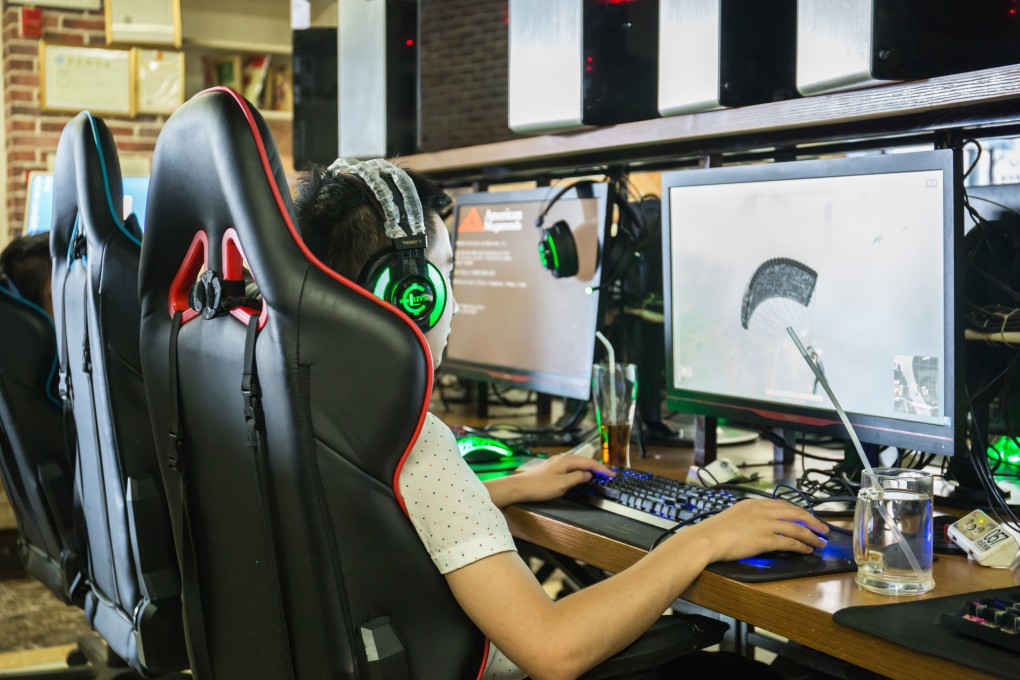 Revenue at Chinese internet firms fell in 2022. Photo: Shutterstock