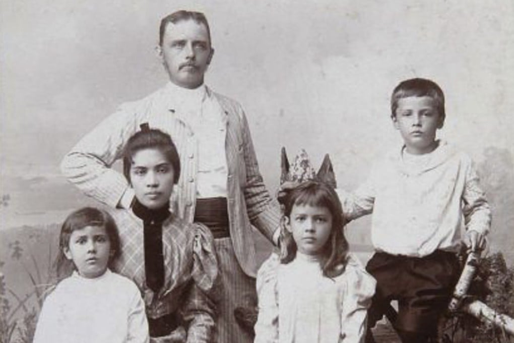 A studio portrait of an Indo-European family in the Dutch East Indies circa 1900. The colony gained independence as Indonesia, and the Indo community soon vanished, a pattern repeated elsewhere in colonial Asia. Photo: Tropenmuseum