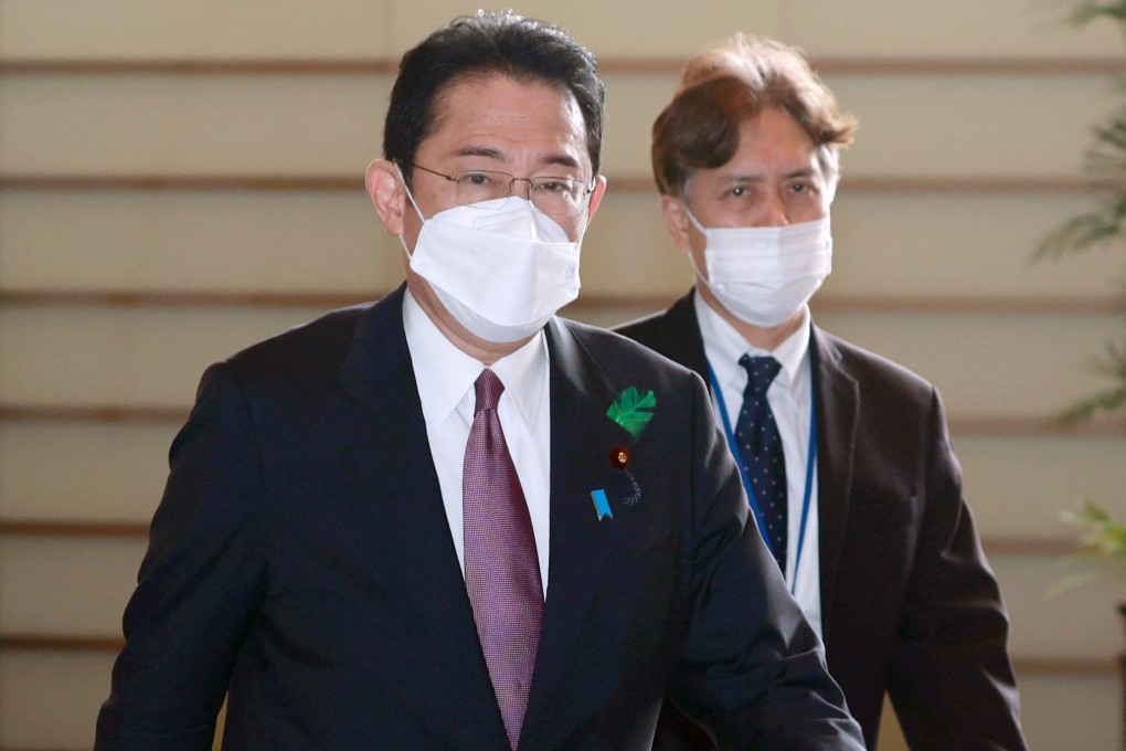 Japanese Prime Minister Fumio Kishida (left) with his executive secretary Masayoshi Arai in Tokyo. File photo: EPA-EFE/JIJI Press